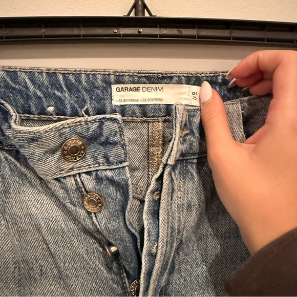 Garage Ex-Boyfriend Distressed Light Blue Jeans - Picture 3 of 4